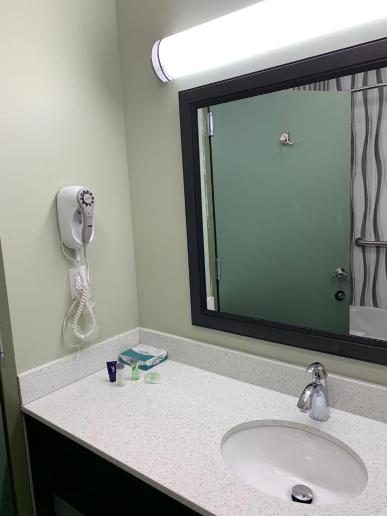 Quality Inn Queens New York Dış mekan fotoğraf