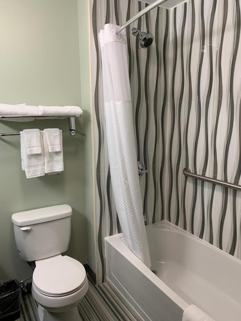 Quality Inn Queens New York Dış mekan fotoğraf